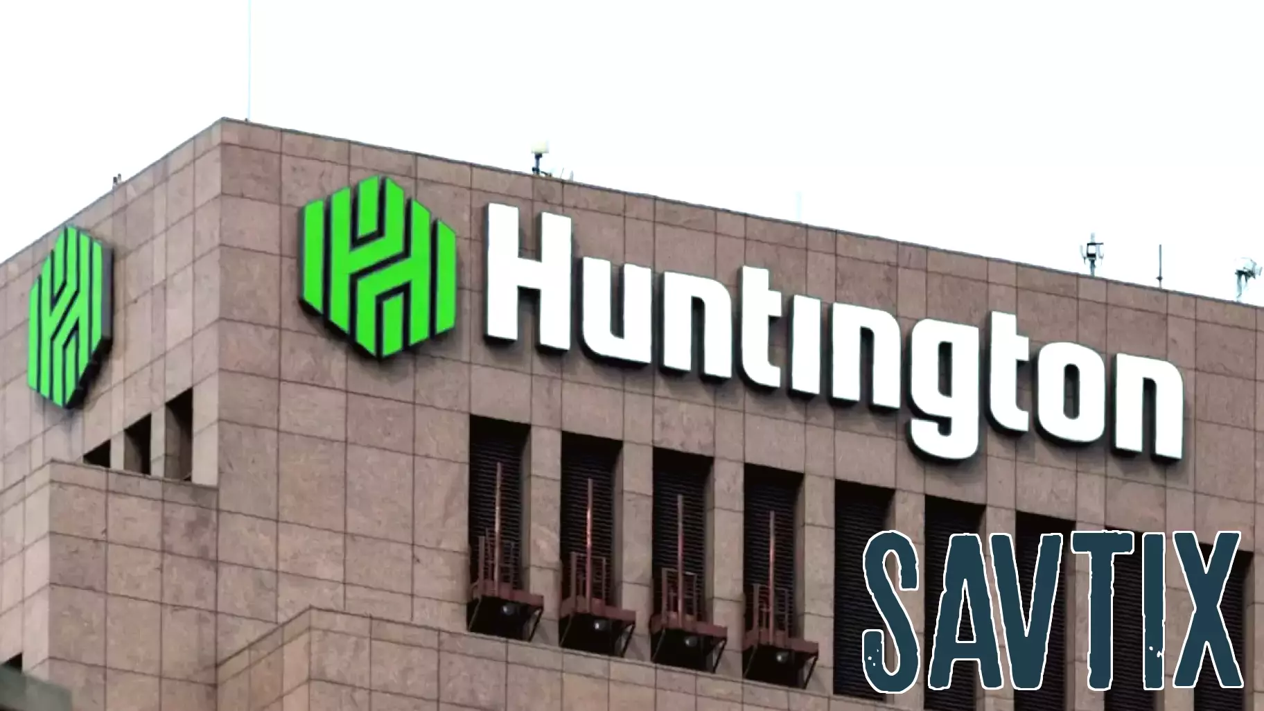 Huntington Bancshares Exceeds Q3 Earnings Expectations Amid Regional Bank Concerns