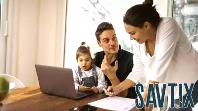 Navigating Finances as a Saver and a Spender: Expert Tips for Couples