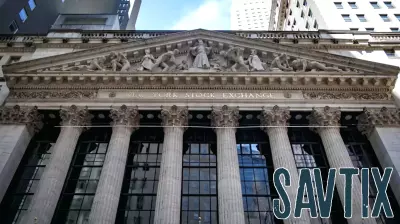 US Stocks Climb as Wall Street Reacts to Federal Reserve Nomination and Tariffs